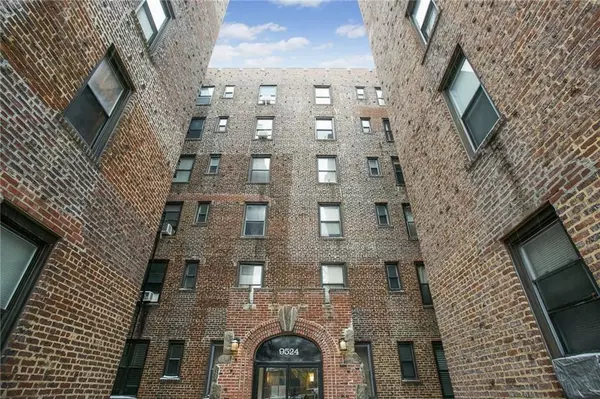 Brooklyn, NY 11209,9524 Fort Hamilton Pkwy #306