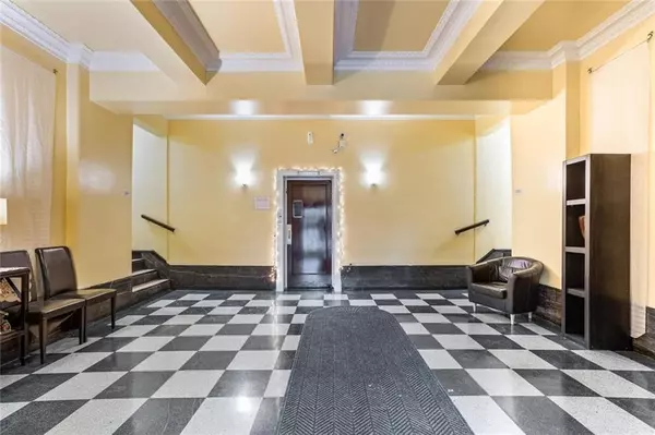 Brooklyn, NY 11209,9524 Fort Hamilton Pkwy #306