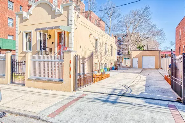 1255 East 52 ST, Brooklyn, NY 11235
