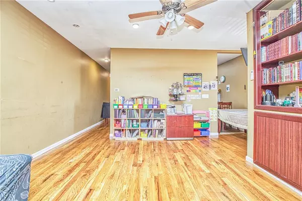 Brooklyn, NY 11235,1255 East 52 ST