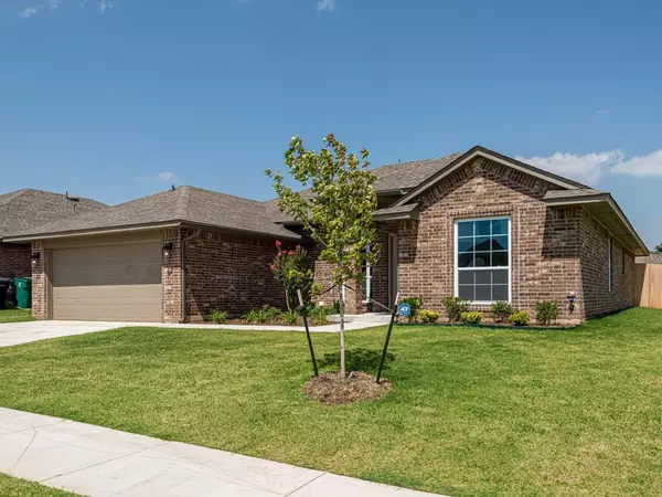 Yukon, OK 73099,1208 Hickory Creek Drive