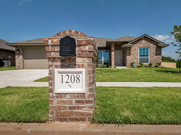 Yukon, OK 73099,1208 Hickory Creek Drive