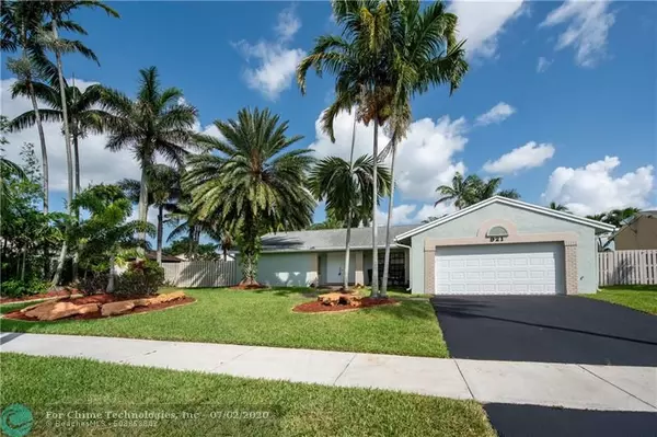 921 Blue Ridge Way, Davie, FL 33325