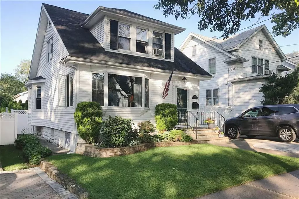 Staten  Island, NY 10306,282 Rose AVE