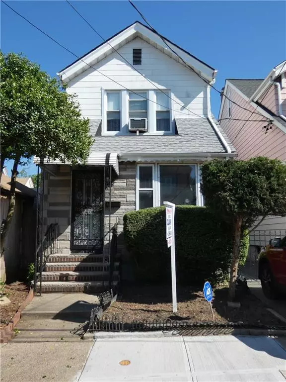 Woodhaven, NY 11421,9213 92 AVE