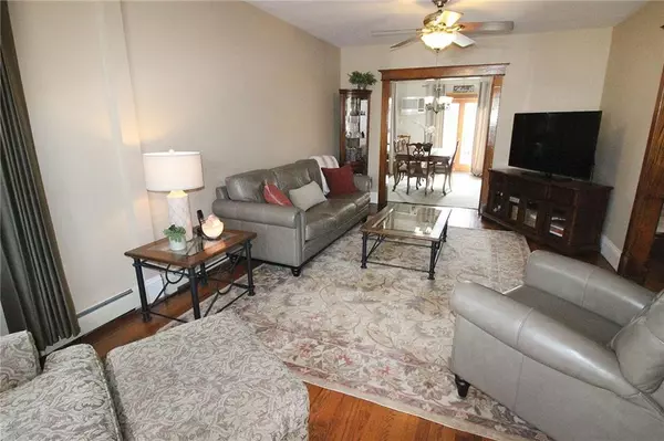 Staten  Island, NY 10306,282 Rose AVE
