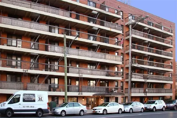 2121 Shore Pkwy #7R, Brooklyn, NY 11214