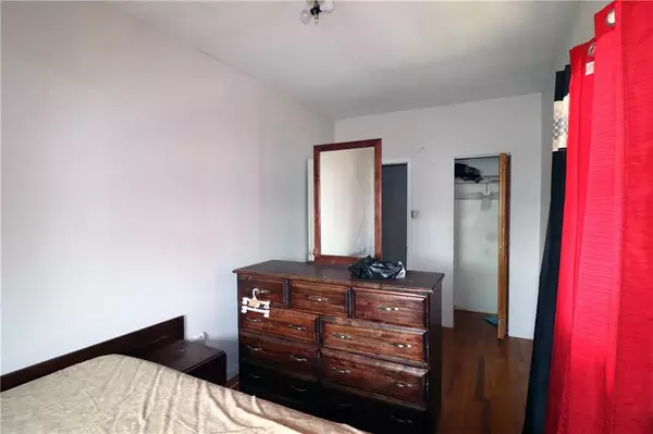 Brooklyn, NY 11236,8416 Glenwood RD