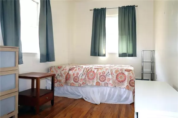 Brooklyn, NY 11236,8416 Glenwood RD