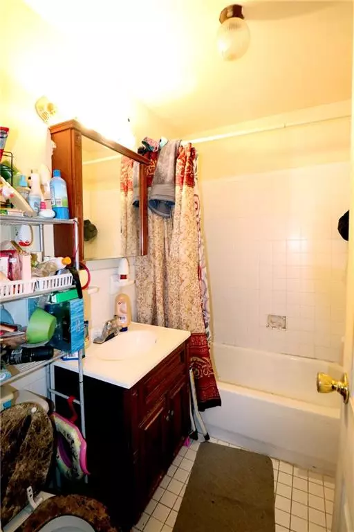Brooklyn, NY 11236,8416 Glenwood RD