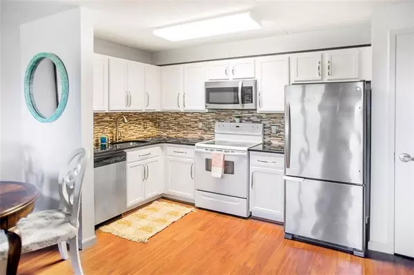 Rockaway Beach, NY 11693,260 Beach 81 ST #3N