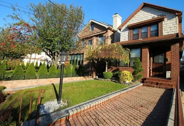 Brooklyn, NY 11209,8407 Colonial RD