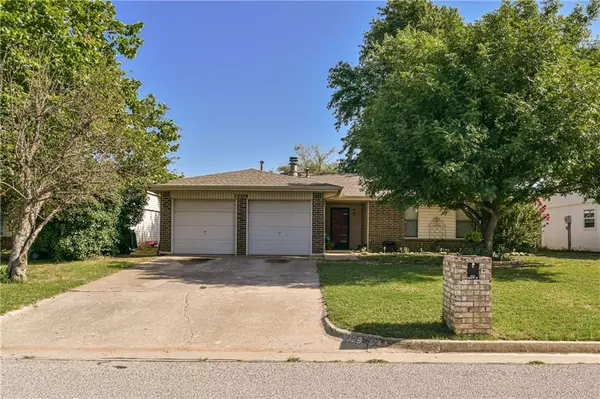 12329 Newgate Drive, Yukon, OK 73099