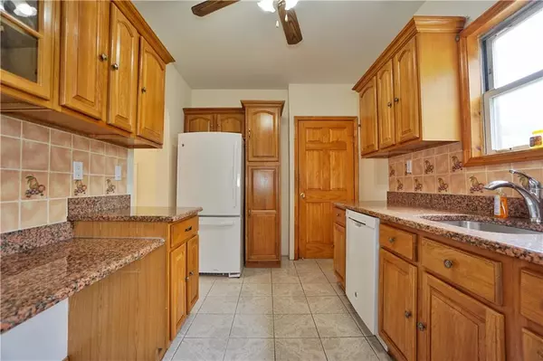 Jamaica, NY 11429,20915 Hollis AVE