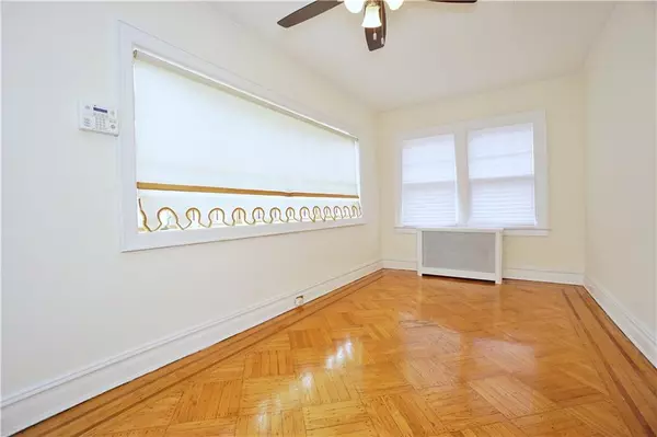 Jamaica, NY 11429,20915 Hollis AVE