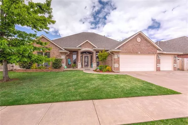 2117 Dogwood Creek Avenue, Yukon, OK 73099