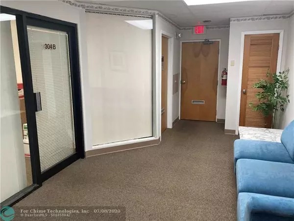 Pembroke Pines, FL 33026,1601 N Palm Avenue  #302