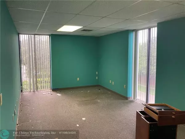 Pembroke Pines, FL 33026,1601 N Palm Avenue  #302