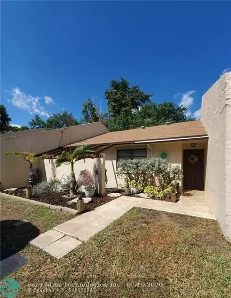 1520 NW 98th Way, Pembroke Pines, FL 33024