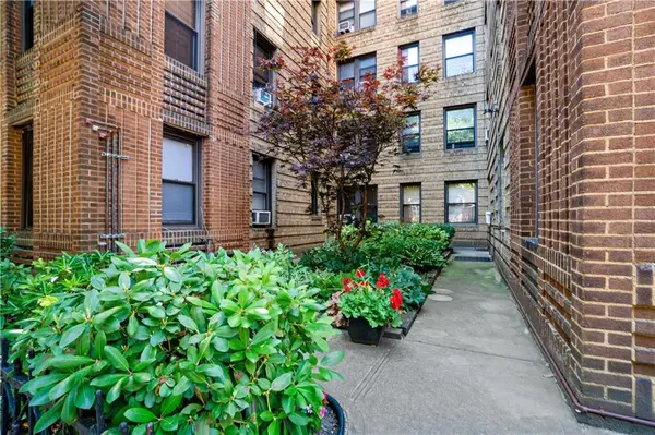 145 95 ST #C9, Brooklyn, NY 11209
