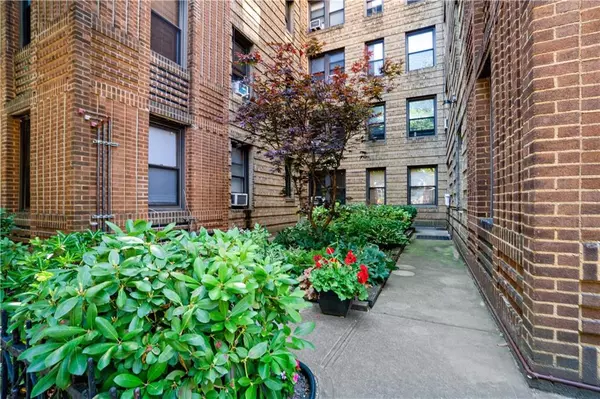 Brooklyn, NY 11209,145 95 ST #D6