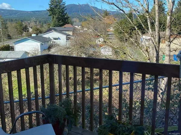 Nanaimo, BC V9R 1N1,80 5th St #25