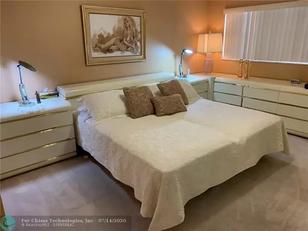 Pompano Beach, FL 33069,3090 N Course Dr #503