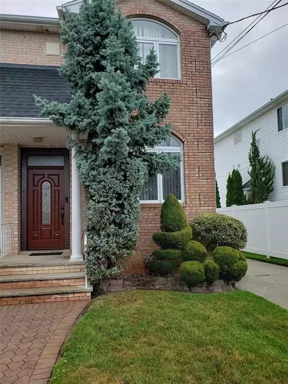 Staten  Island, NY 10308,21 Kennington ST