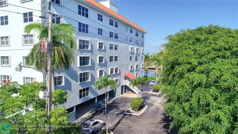 Fort Lauderdale, FL 33305,1881 Middle River Dr  #706