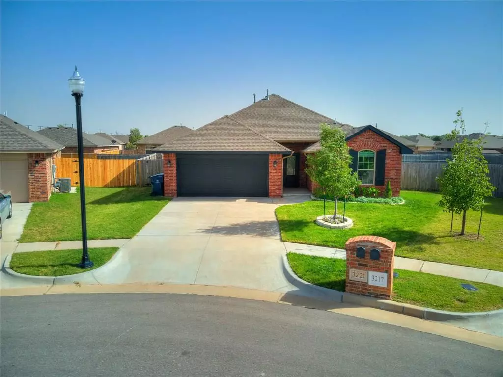 Yukon, OK 73099,3221 Texarkana Court