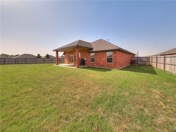 Yukon, OK 73099,3221 Texarkana Court