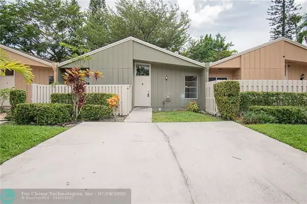 22275 Woodborn Dr, Boca Raton, FL 33428