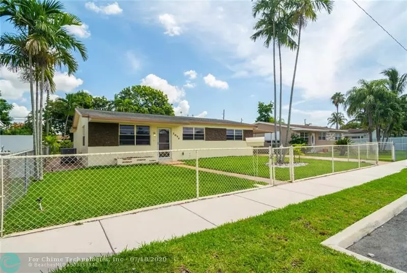 1025 W 31st St, Hialeah, FL 33012