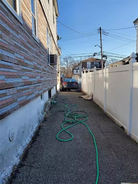 Jamaica, NY 11434,160-41 120 AVE