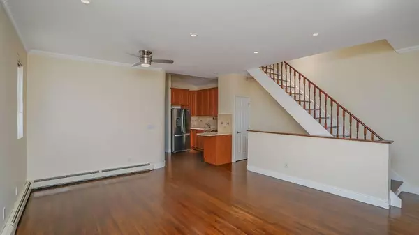 Rockaway Park, NY 11694,101-20 Shore Front Pkwy #C8