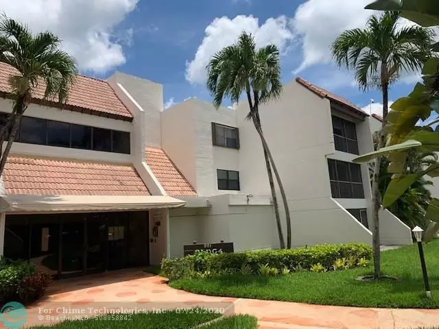 301 Racquet Club Rd  #104, Weston, FL 33326