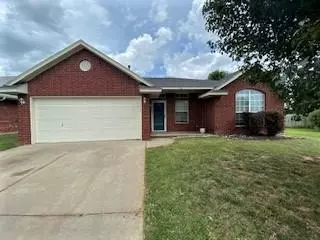 Yukon, OK 73099,716 Tumbleweed Drive