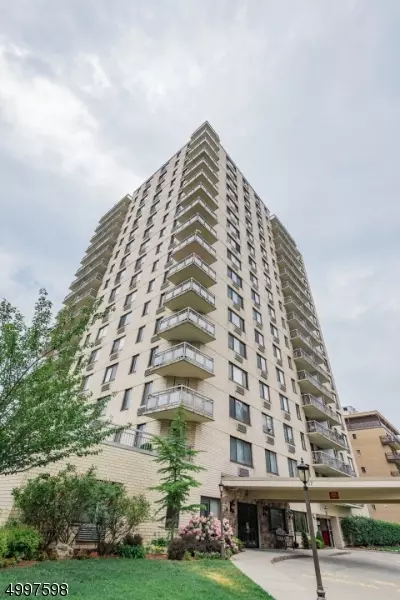 307 PROSPECT AVE, Hackensack City, NJ 07601