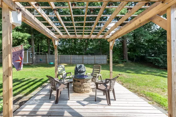2 Auburn ST, Plaistow, NH 03865