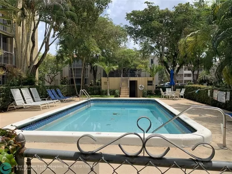 471 N PINE ISLAND RD  #D106, Plantation, FL 33324