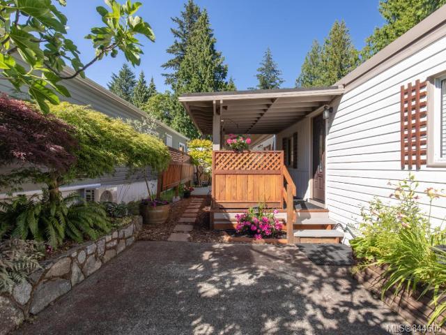 Nanaimo, BC V9R 6N3,25 Maki Rd #43