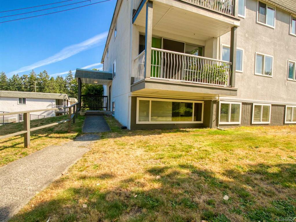 Nanaimo, BC V9R 2A4,1007 Bowen Rd #106