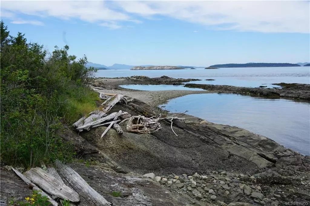 Gulf Islands, BC L1L 1L1,0 Halibut Island