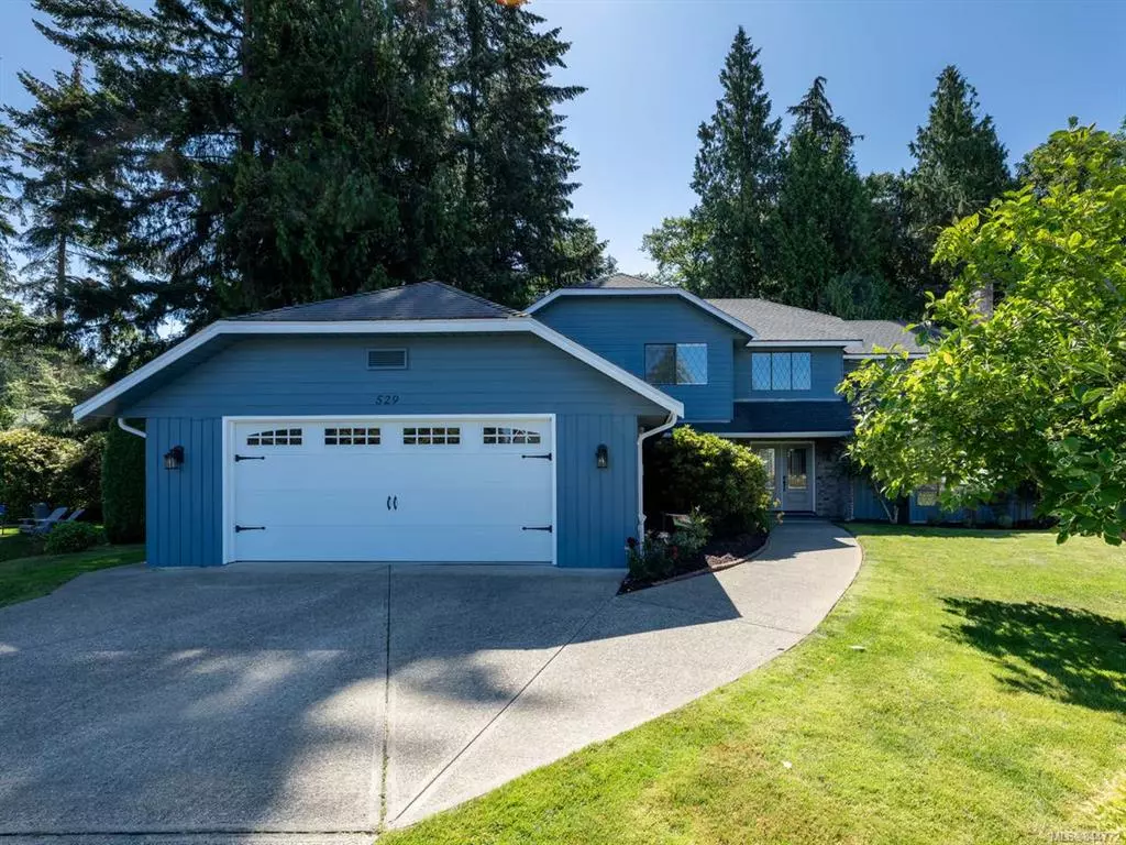 Qualicum Beach, BC V9K 1E5,529 Cleek Close