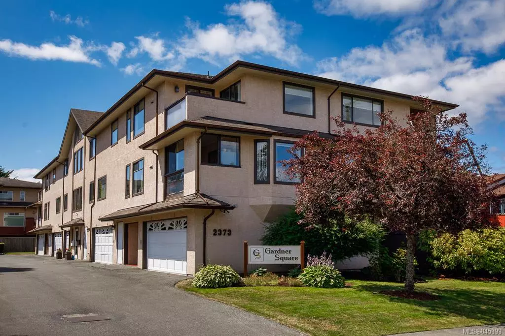 Sidney, BC V8L 2B4,2373 Henry Ave #102