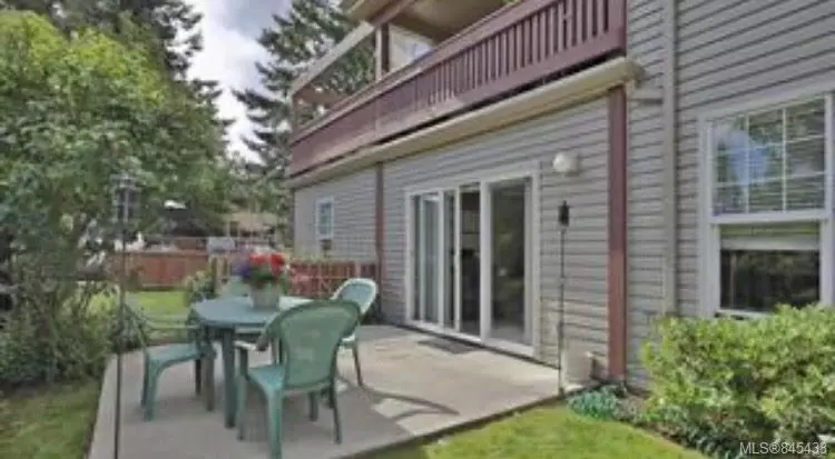 Langford, BC V9B 3X7,2711 Jacklin Rd #3