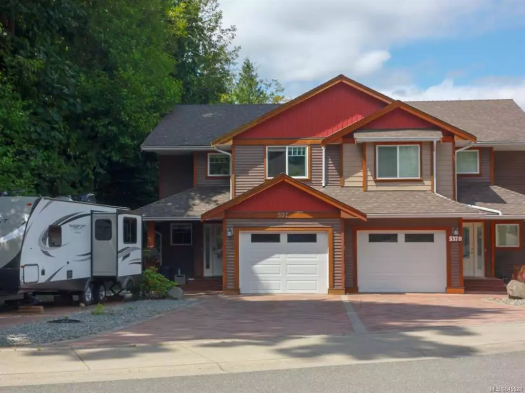 Ladysmith, BC V9G 1P8,537 A Cook St