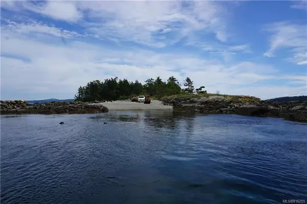 Gulf Islands, BC L1L 1L1,0 Halibut Island