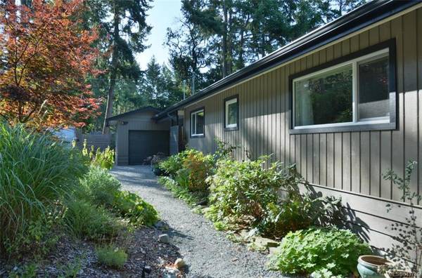 Salt Spring, BC V8K 1G3,121 Mountain Park Dr