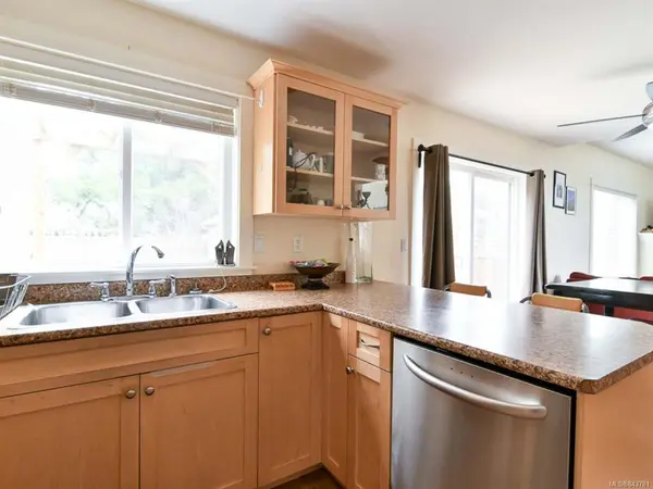 2728 Bradford Dr, Campbell River, BC V9W 6T3